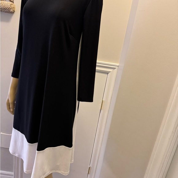 Ralph Lauren Black and White Dress 3/4 Sleeve Mock Neck. Ptp 17” lenght 36” - Picture 2 of 7